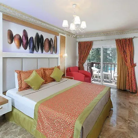 Camelot Boutique (adults Only) ホテル 4*