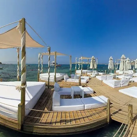 Camelot Boutique (adults Only) ホテル 4*