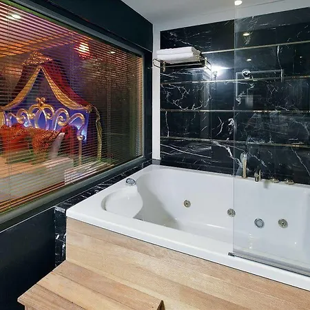 Otel Camelot Boutique (adults Only)