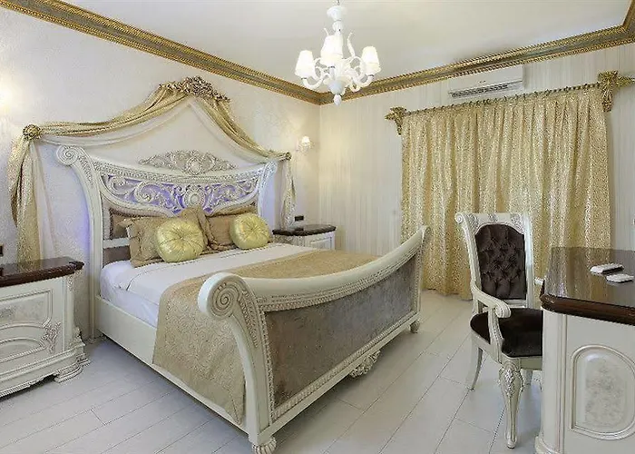 Camelot Boutique (adults Only) Отель 4*