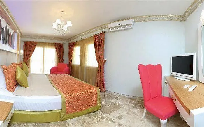 Camelot Boutique (adults Only) Акьярлар