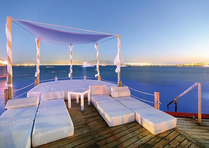 Hotel Camelot Boutique (adults Only)