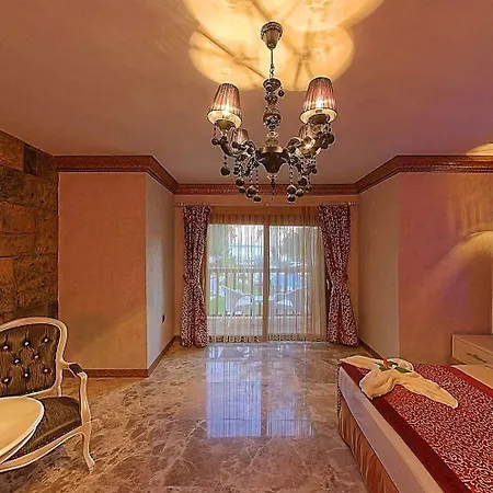 Camelot Boutique (adults Only) 4* בודרום